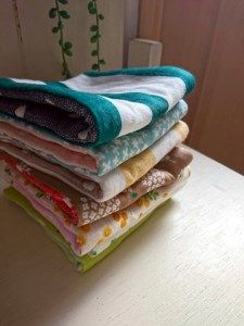 国産6重ガーゼとダブルガーゼをあわせた長方形タイプのハンカチ10枚セット