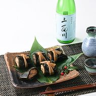 B4083 村上木彫堆朱 急須台（牡丹唐草）（新潟県村上市