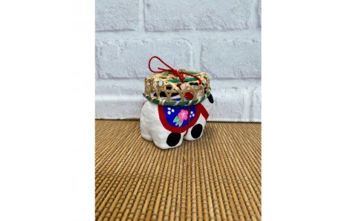 AW003-1 ざるかぶり犬張子(中)　手作り張子人形