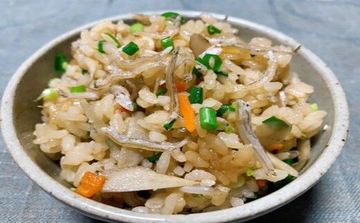 R6-652．【定期便】土佐黒潮ふんわりしらす650g・こだわりちりめんじゃこ560g　【1カ月に1回交互にお届け　全12回】（合計7.26kg）