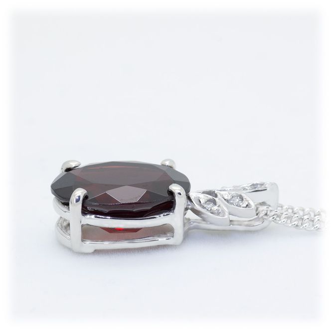 ガーネット ペンダント 5.0ct K10WG （26359）　BR-40