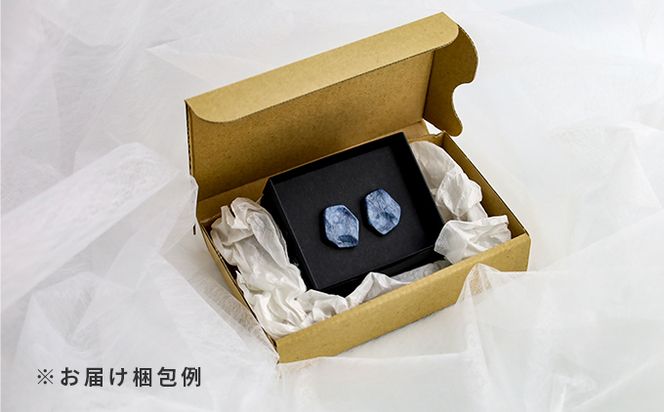 【奏華舎】～装う土佐和紙～ 手漉き藍紙ピアス（藍  / ロッカク  / アレルギー対応）