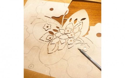 「花と蝶」手染め紅型パネル＜紅型作家＞新垣優香