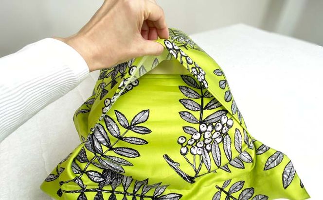 EZ114　ｇａｒｂｃａｓａガーブカーサピヒラヤピロケースＭサイズ（４３×６３ｃｍ）