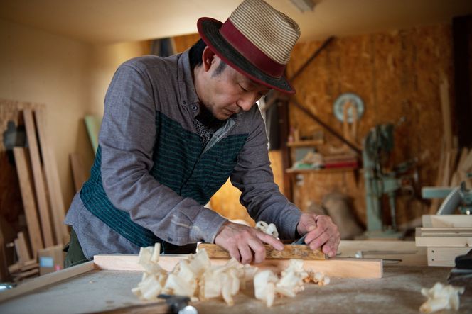 ワインラック「4段」　アンティーク感あふれるワインラック 【受注生産商品】 BHRA002