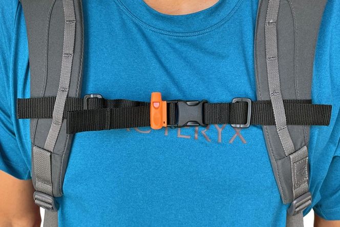 [R283] oxtos チェストストラップ　ホイッスル付