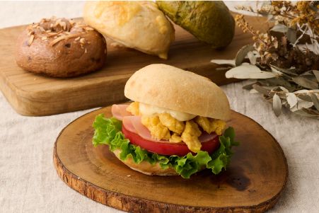 自家製天然酵母のベーグルセット【パンと器のコネル】【パンと器のコネル もっちりベーグル 国産小麦 パン 自家製 天然酵母 玄米麹 朝食 おやつ】(H094113)