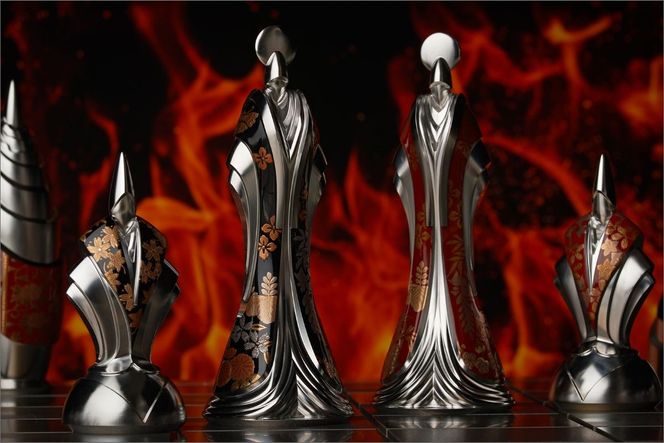 匠チェス（4-Queen 朱1体）姫（蝶、花紋、藤、竹、菊、桐、梅、桜）HR00031