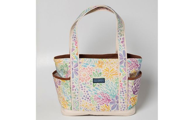 「琉球帆布」ショッピングトート / サンゴの花畑 - 帆布 布 丈夫 トートバッグ 人気 アーティスト イラストレーター Pokke104 池城由紀乃 おしゃれ レディース ファッション お出かけ かばん 鞄 手仕事 手づくり ハンドメイド 琉球帆布 伝統技術 沖縄県 八重瀬町【価格改定】