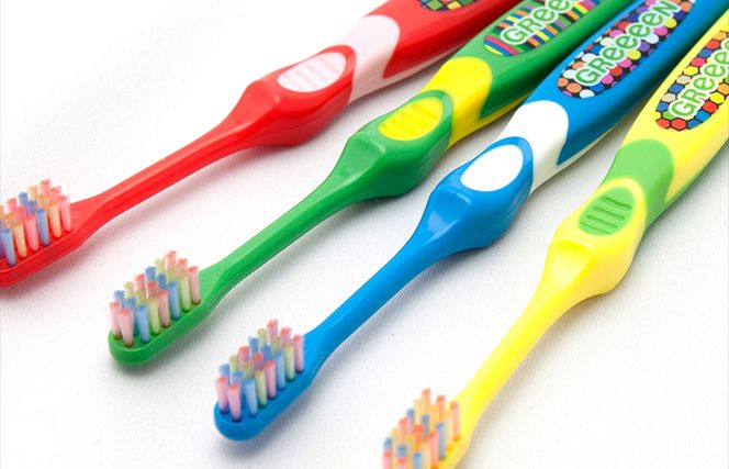 005A215 【日本製】歯ブラシ GReeeeN 小学生 ハブラシ 5本