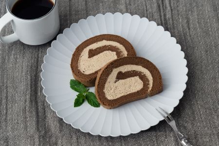 【プレミアム米粉ロールケーキ】焙煎ほうじ茶ロール【グルテンフリー 誕生日 ギフト 洋菓子 焼菓子 ほうじ茶】(H053292)