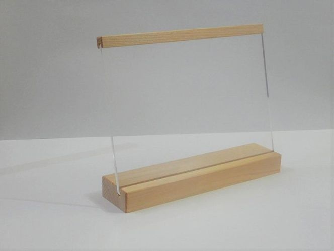 ヒノキのフォトスタンド AI03