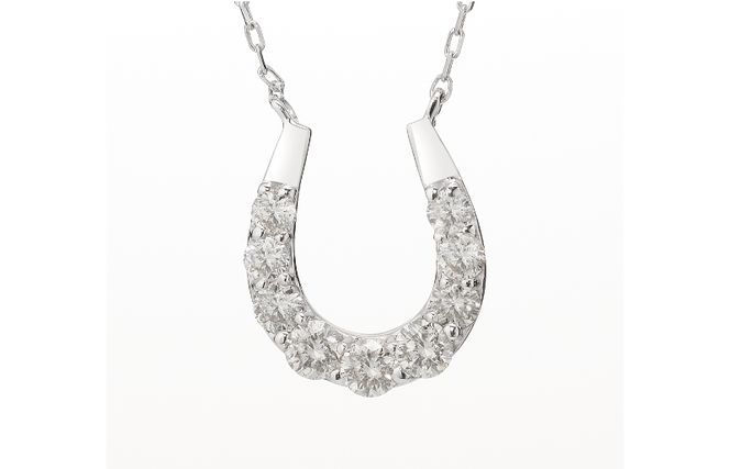 J010-4 アルカンシェル K18WG ダイヤ馬蹄ペンダント（計 0.2ct）【鑑別書付き ジュエリー プレゼント ギフト ファッション アクセサリー 贈り物 贈答 お祝い 記念日】