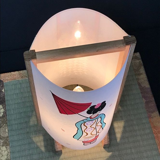030D100 着物生地で作ったおしゃれな行灯（あんどん） 舞妓さんとつるし飾り