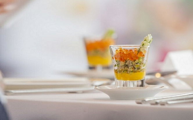 【東京丸の内】Sens & Saveurs（サンス・エ・サヴール）北海道白糠食材SPECIALディナーコース 4名様