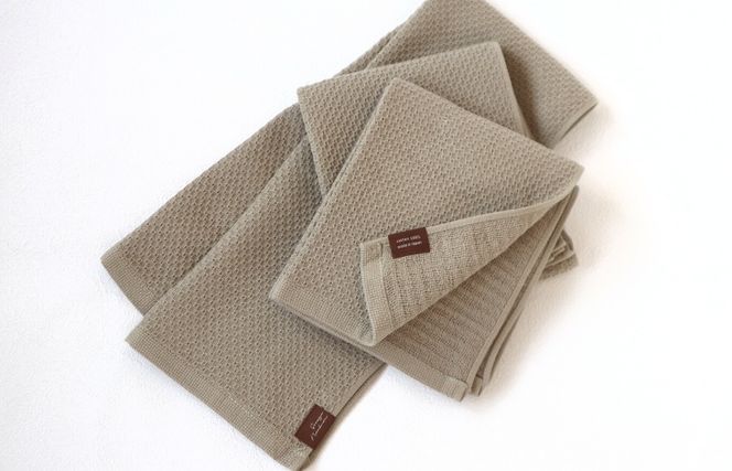 G1904 【ソフトハニカム】泉州南部織 フェイスタオル3枚セット（オリーブ）+ソフトハニカム織ハーフハンカチ1枚