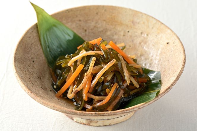 塩辛・珍味 カップシリーズ 詰め合わせ Cセット [小野万 宮城県 気仙沼市 20564628] 魚 魚介類 いか イカ いか塩辛 イカ塩辛 松前漬 冷蔵 酒の肴 おつまみ ご飯のお供