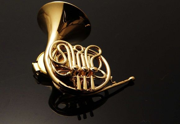 K18　ホルンブローチ 　BO-3