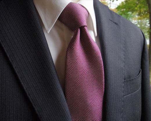 郡内織物「富士桜工房」シルクネクタイ鮫小紋・富士山 つつじ色 FAA1029