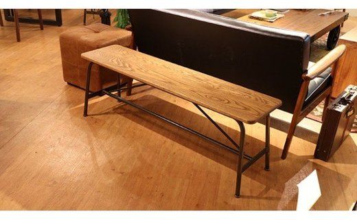 オーク無垢材のアイアンベンチ(木部：クリア／フレーム： 艶消し黒ウレタン塗装) Z031