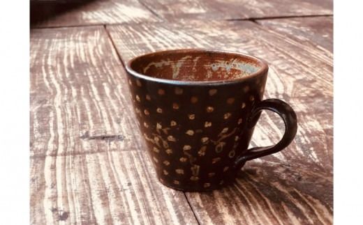 ＜南陶窯＞広口マグカップ【ドット】 〇 読谷村 やちむん 陶器 焼き物 久場政一 沖縄 新生活 水玉 うちなーすぐりむん コップ 地場産品 手作り 人気商品 伝統工芸品 色違い有 ギフトに おおきめ オススメ