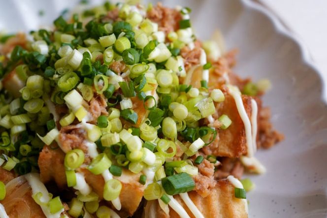 ツナ缶 ピリ辛ツナ ホワイト 12缶セット 缶詰 ツナ びんながまぐろ 長期保存 非常食 備蓄 / ミヤカン / 宮城県 気仙沼市[20561781]