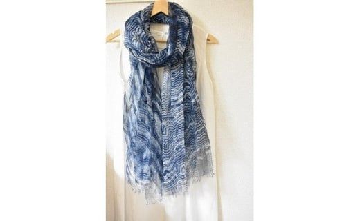 リネンストール藍染め 板締め絞り(極細麻糸ラミー)(男女兼用)天然素材ストール専門店muto FAA4028