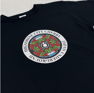 東根市 マンホールＴシャツ(黒)　A-0837r