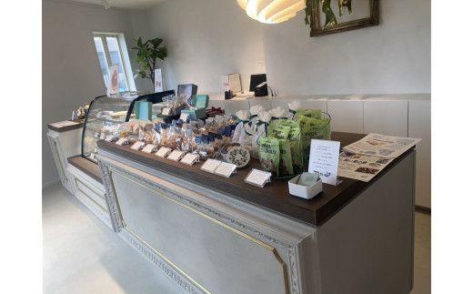 【究極のチーズケーキ】 preciousチーズチーズ～オーガニック ケーキ（直径15cm） ギフト缶入り～ 1073001