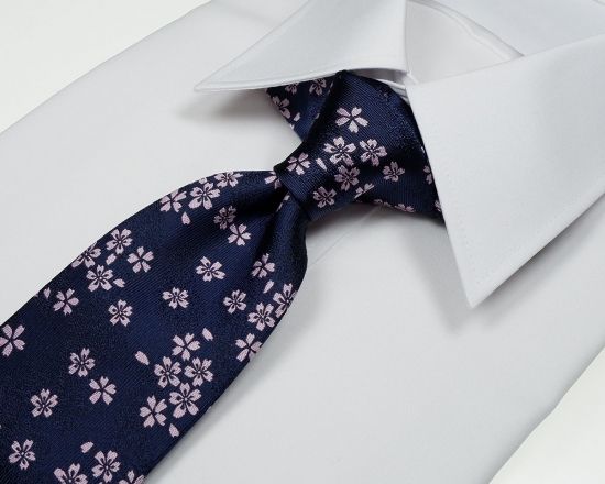 郡内織物「富士桜工房」シルクネクタイ 桜花 紺 FAA1062