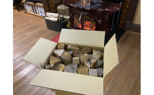 D209 薪ストーブ用・焚き火用の薪15㎏（広葉樹のミックス詰め合わせ）