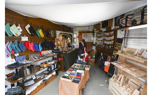 Ｌ字ファスナーミニウォレット（小） 073N-001