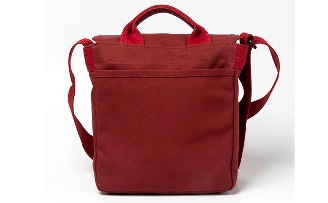 「琉球帆布」ツートンショルダーS / ディープレッド＆レッド - 帆布 キャンバス生地 布 丈夫 バッグ 斜め掛け 肩掛け おしゃれ 男女兼用 琉球帆布 手仕事 伝統技術 沖縄県 八重瀬町【価格改定】