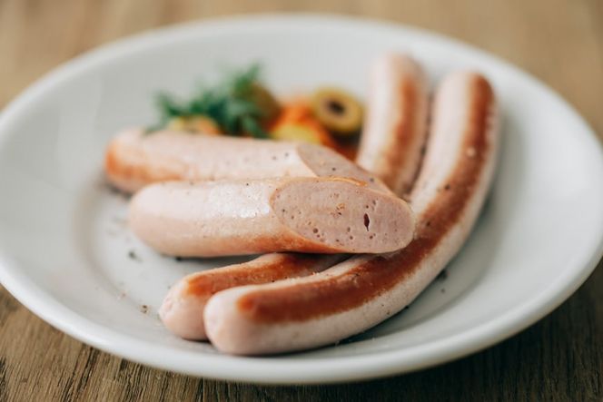 【幻の柑橘使用】くねぶ ソーセージ 320g（5本入り） [日添 熊本県 五木村 51120292] ソーセージ くねぶ使用 爽やか 熊本県 五木村 特産