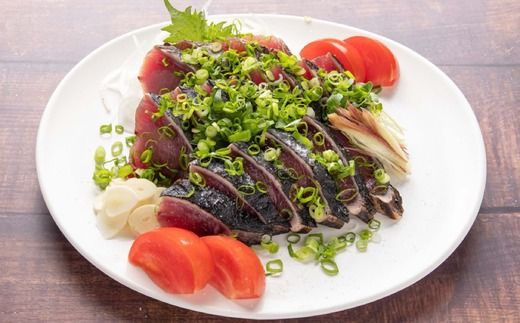 R5-987．家(うち)に来る“高知”藁焼きカツオ四万十ぶしゅかん塩タタキ1節(約350ｇ)セット(約3人前)