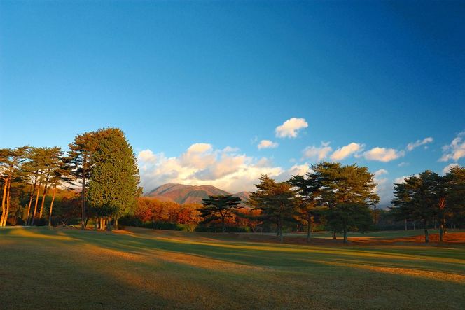 ns028-004 塩原カントリークラブ 土日祝祭日食事付セルフプレー券(1ドリンクサービス:4名様) 