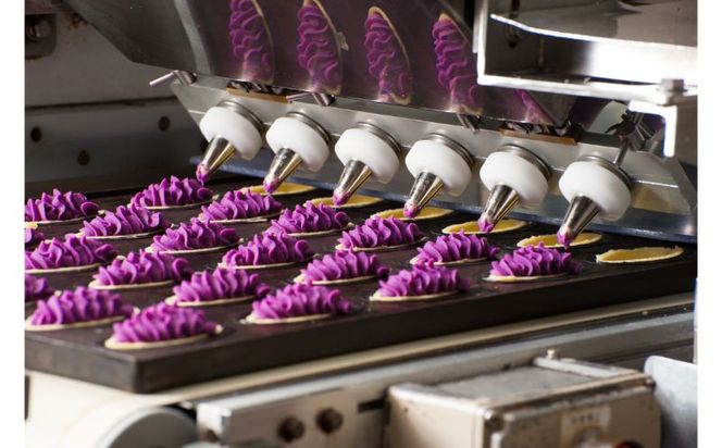 【御菓子御殿】県産紅いもにこだわった元祖紅いもタルト＜10個入x5箱＞セット 〇 沖縄 沖縄土産 お土産の定番 人気商品 社内配布 読谷村 セット商品 お家使い 大容量 読谷本店 名護店 恩納店 国際通り店