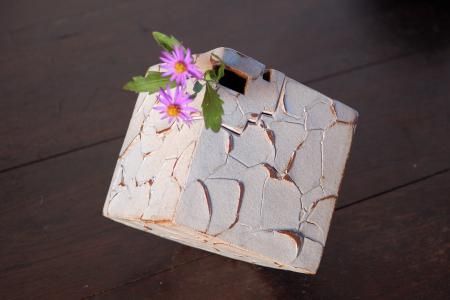 花器 キューブ(大) 白 【一輪挿し 手作り 陶器 オブジェ インテリア 癒し 贈り物】(H038117)