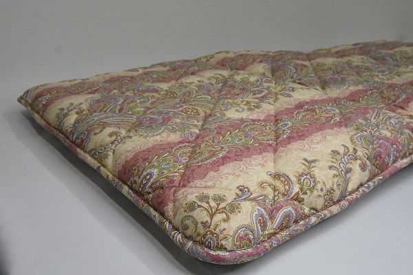 K11羊毛混硬敷ふとん 色ピンク系