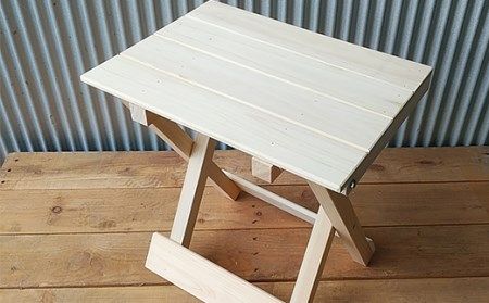 24-255．国産 四万十ヒノキ使用『ヒノキのフォールディングチェアー』