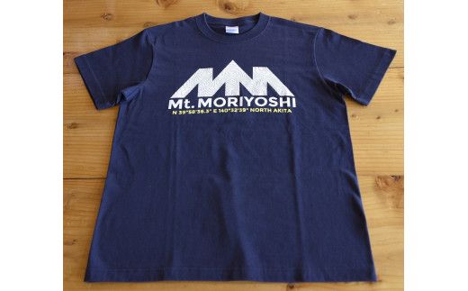 森吉山Ｔシャツ（ネイビー・Ｓ）バックプリント有　ステッカー３枚　セット|skbm-00049