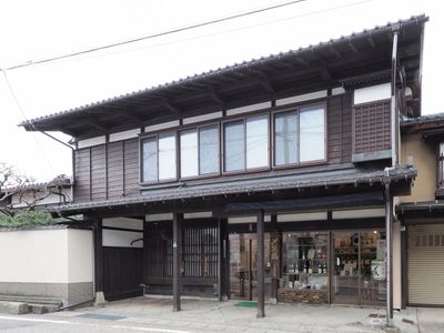 A4192  〆張鶴　梅酒 500ml・〆張鶴　花（新潟県内限定流通酒）720ml　2本セット