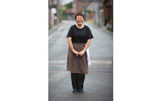 【定期便全3回】3ヶ月に1回お届け 居酒屋のおかあちゃん手作り ひと口味噌ぎょうざ 120個（30個×4袋） H136-041