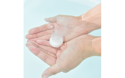 クロッツやわらか湯たんぽ　足湯もできるブーツタイプ(薬用Hot重炭酸湯Classic 90錠入付） _2043R