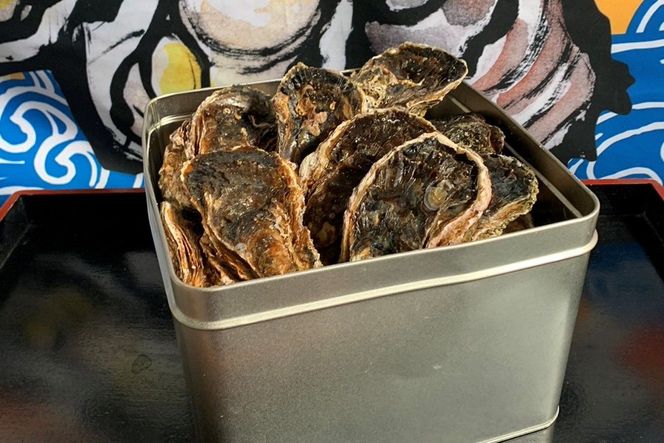 【先行予約】京都・京丹後産　鮮度抜群！濃厚肉厚岩牡蠣（生食用）約5kg（約10個）（殻付き・かんかん入り・冷蔵・ナイフ付き） AH00018