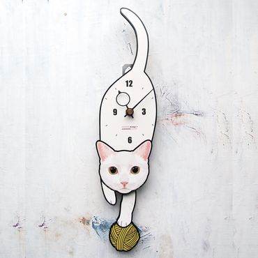 白猫(黄目)-猫の振り子時計 C-CC-063A