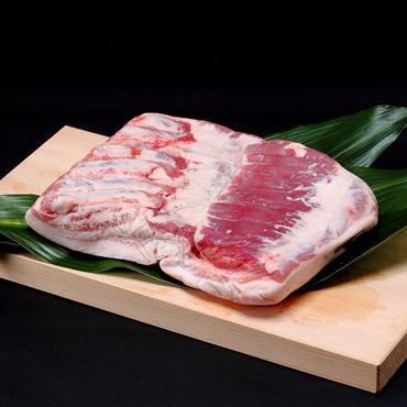 107 北海道産豚肉（皮付きバラ肉）【2.0kg】 20,000円