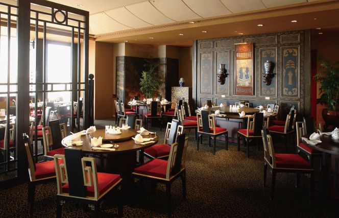 099V042 ホテル日航関西空港 利用券（30,000円分）【旅行 宿泊 出張 前泊 後泊 ファミリー 空港ターミナルビル 徒歩直結】