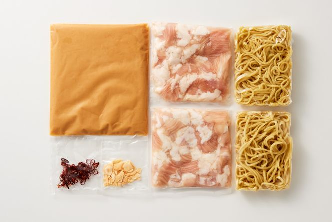 博多味噌もつ鍋 3～4人前 セット ちゃんぽん麺付 / MEAT PLUS / 福岡県 筑紫野市 [21760372] もつ鍋 モツ鍋 味噌 味 冷凍