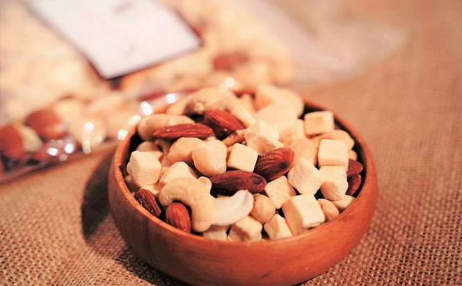 【スリムサイズ300g】フリーズドライチーズ入り 無塩素焼きのミックスナッツ3種300g 無塩 小袋 個包装 アーモンド カシューナッツ マカダミアナッツ SUCRENUTS　H059-123